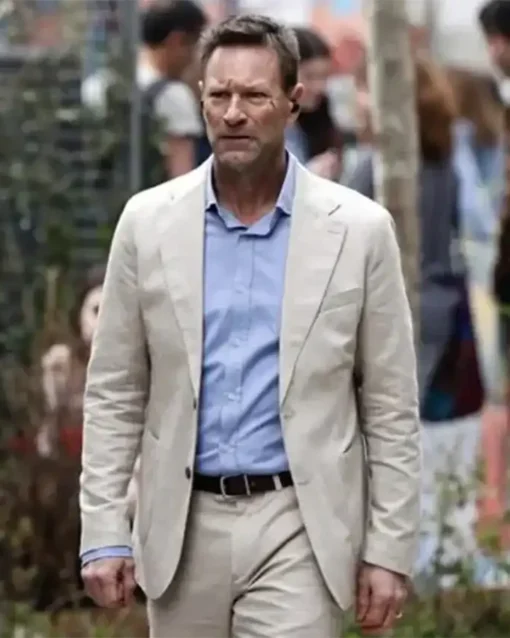 Aaron Eckhart The Bricklayer 2024 White Blazer