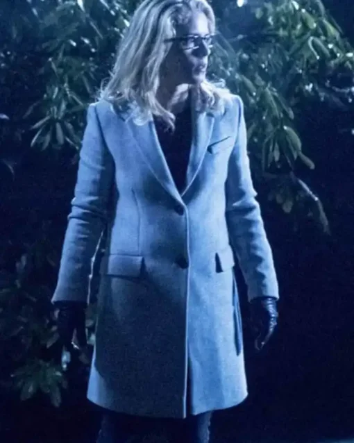 Felicity Smoak The Flash Tv Series Season 1 Episode 18 Emily Bett Rickards Gray Trench Coat